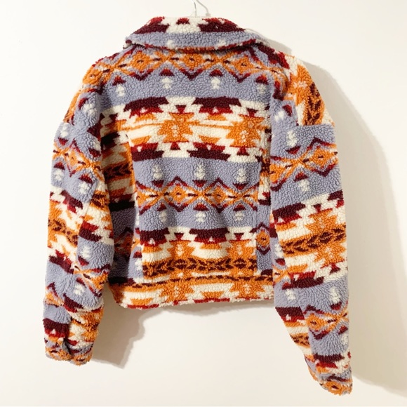 Forever 21 Aztec Patterned Cropped Button Front Teddy Bear Fleece Jacket Collar - Picture 6 of 13